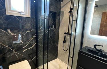 Luxurious & Elegant 6-Bed House - Foto 32