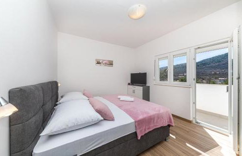 Amazing Home In Prgomet With Wifi - Foto 33