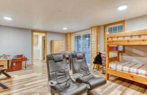 Lazy Bear Lodge · Spacious 6BR Lodge with Chef's Kitchen, Hot Tub, Golf Views and more - Foto 47