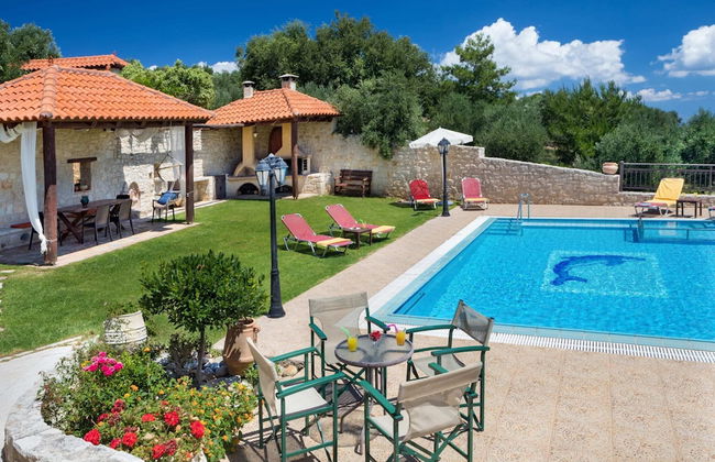 Villa in Tavronitis With Pool & Stunning Views - Photo 25