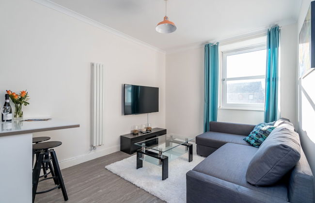 Silver Lining Charming Meadowbank Flat - Photo 12
