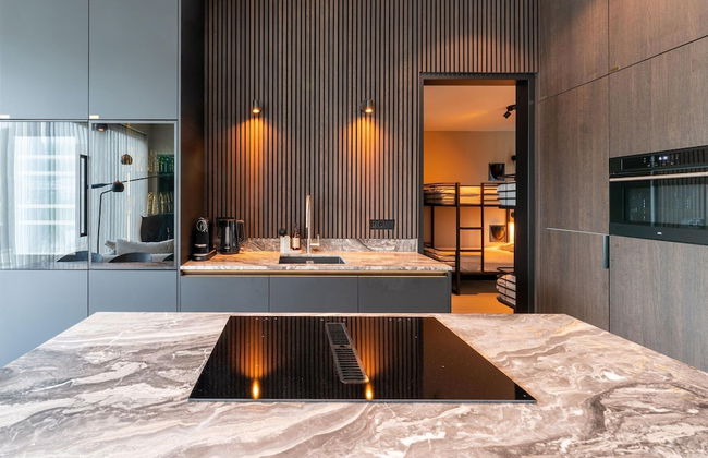 Chic Family Villa With Play Area - Photo 10