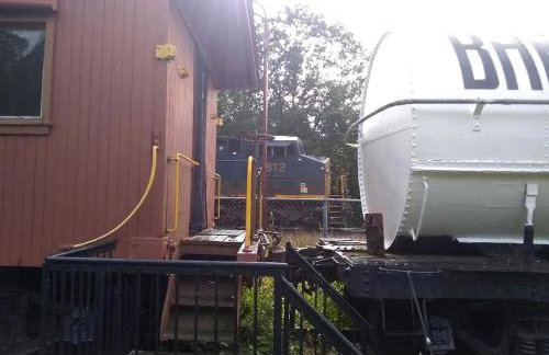 Vintage Caboose Rental in Historic Small Town near Springfield, Massachusetts - Foto 11