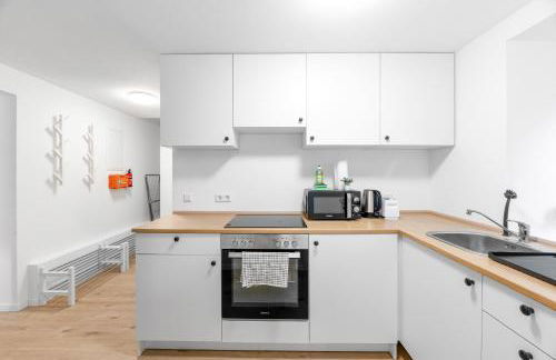 Moderne Monteurwohnungen in Nürtingen Zentrum Kitchen, Wifi, Smart TV - Photo 47