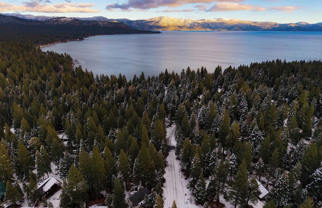 Peaceful Tahoe Retreat 5mins to Lake Cozy Modern Cabin - Foto 32