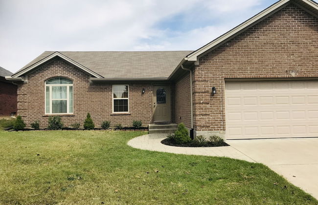 Spacious 3 BR Ranch House W Patio Yard in a Quiet Suburb - Foto 46