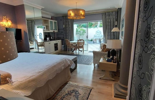 Platinum Suite With Private Terrace! For 2 Guests - Roosboom Luxury Apartment - Photo 2