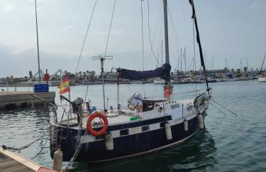 Romantic sailboat - Photo 23