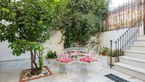 Apartamento con Patio - Photo 2