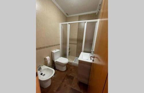 Casa adosada con porche, piscina y pista de pádel, junto al campo de golf - Foto 11