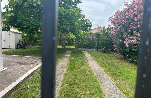 Villa bifamiliare per famiglie con giardino - Foto 27