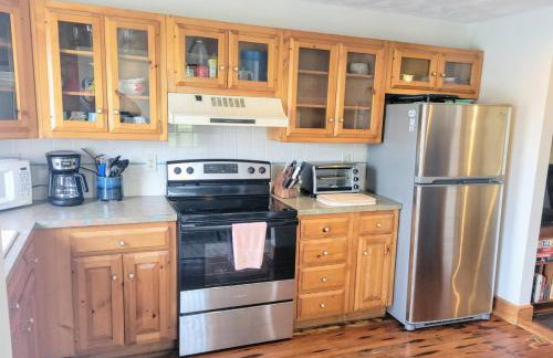 2 Bedroom Matunuck Beach House, 1 Block from Ocean - Foto 4