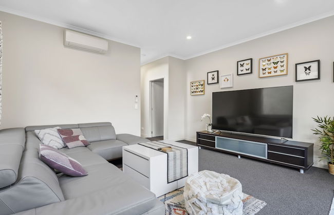 Modern 3BR Family House - Yard & Big TV - Foto 21