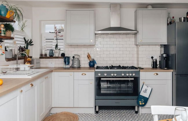 The Poppies - From 150 Per Night - Photo 2