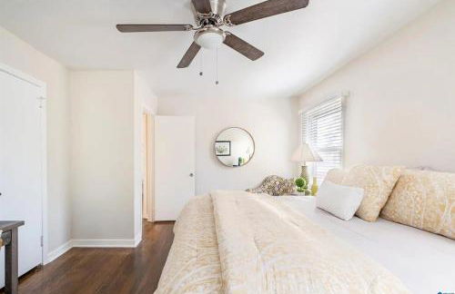 Southern Charm l 5BR l Sleeps 14 l A Location - Foto 29