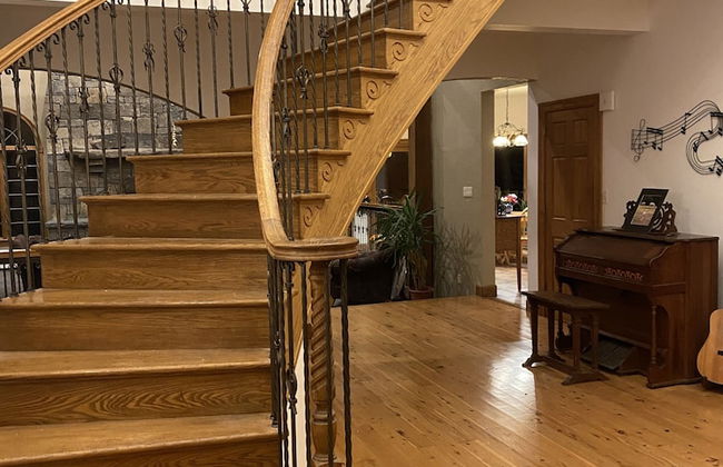 Chestnuthill Countryside Manor - Photo 2