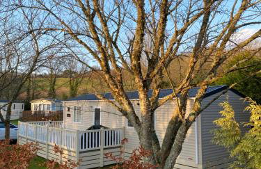 Tranquil Retreat at River Valley Country Park - Photo 9