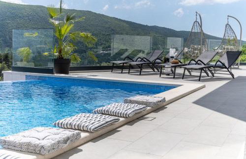 Villa Top Hill, heated infinity pool, Jacuzzi, Sauna, 5 en-suite bedrooms, a Media room - Foto 13