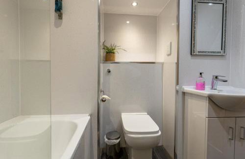 New 3-Bedroom Apartment Close to City Centre - Foto 33