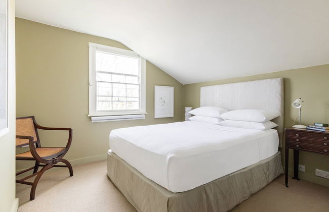 Hemingford Road IV by Onefinestay - Photo 3