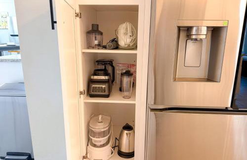 Jax 5BR Family Paradise -Hot Tub-Game Room-Patio- - Photo 15