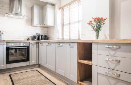 The Old Tractor Shed - Photo 7