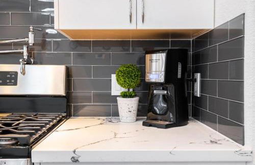 Cute Cozy house close to major sporting events and restaurants - Foto 24