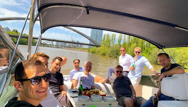 Yacht Tour in Frankfurt for up to 12 Guests - Photo 5