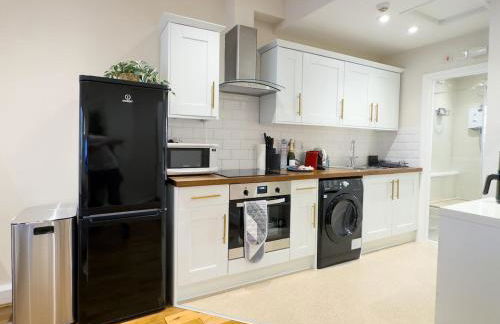 Two-Bed City Centre flat 100m from Trafalgar sqr - Photo 12