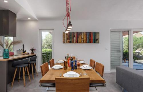 Modern Countryside Villa Near the Sea, Private Swimming Pool, Lovely Guesthouse - Foto 7