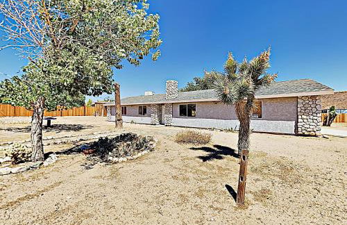 Rawhide Ranch - Walk to Pappy and Harriet's with Hot Tub! home - Foto 28