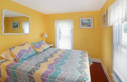 Blue Moon - Pet friendly and great location! - Photo 14
