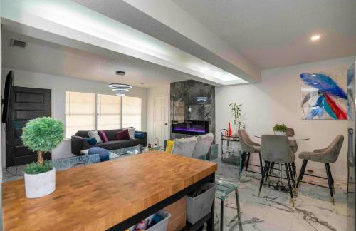 Stylish~Renovated 4Br/2BAT 3MinAirport 10MinDowtn - Foto 10