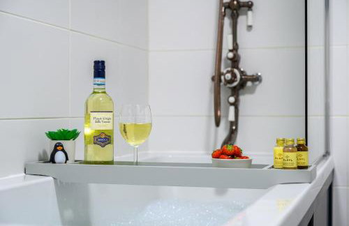 Relax at Little Hawkcliffe - Photo 21