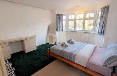 Spacious House in Ruislip Free Parking Near Tube - Foto 11