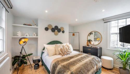 2-Bedroom Harry Potter-Inspired House - Sleeps 6 - Photo 5