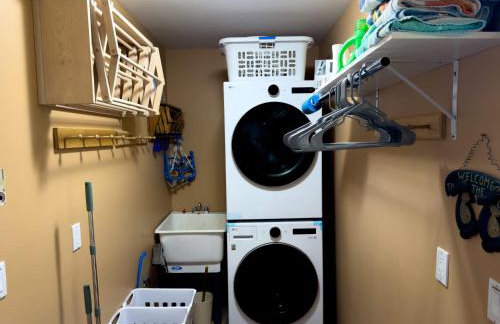 Lakefront Family Home, Kayaks, Hot Tub, Fireplace - Foto 35