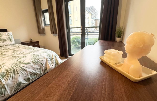 Sea Breeze Retreat in Swansea - Photo 16