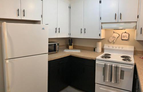 Hidden Gem! Spacious, Private, and Convenient Units Off River Road in Puyallup - Foto 28