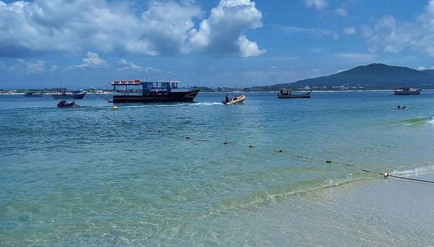 Boat to Campeche Island