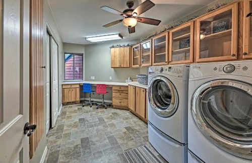 Near Woodland Lake Park Cabin with Serene Deck! - Foto 32