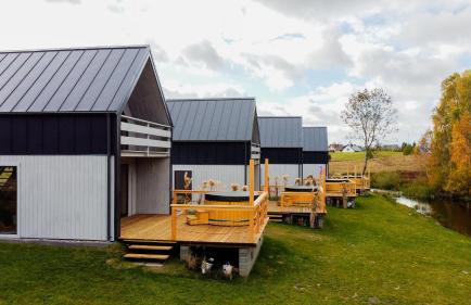 Nad brzozowym stawem - Foto 37