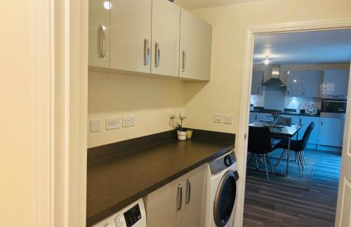 Modern 4-Bed Detached Home in Corby - Foto 9