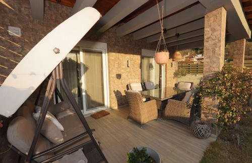 Villa ELi - Luxury Nature Getaway - Strategically located for Beach Exploration - Onsite Power for Electric Vehicle - Foto 11