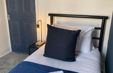 Windsor 4 - Spacious beautiful 4 bdrm maisonette nr Ncle free wifi free parking - Foto 20