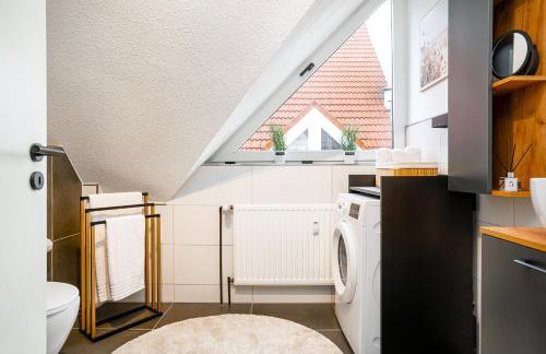 NEU! Modernes Apartment am Larrelter Tief - Balkon, Privatparkplatz & FIRE TV! - Photo 6