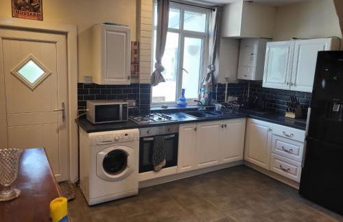 Cottage - Sleeps 4 - Garden - Parking - Foto 9