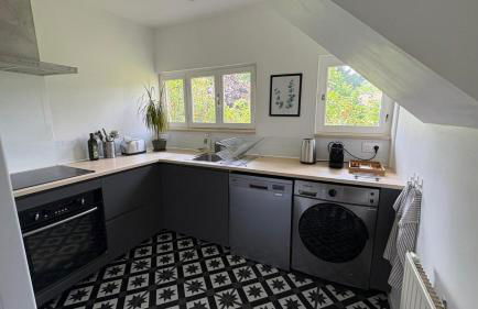 Maison spacieuse et paisible - 4 chambres, parking, wifi - Foto 5