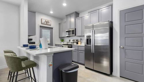 NEW Temple 12 BD Contractor & Group Friendly - Foto 4