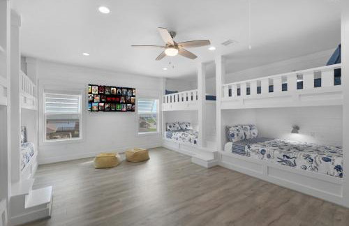 Near Beach Large Home Sleeps 22 BBQ Soaking Tub - Foto 2